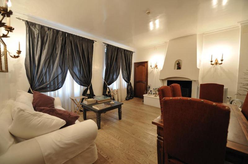 White House Hotel Foggia Exterior photo